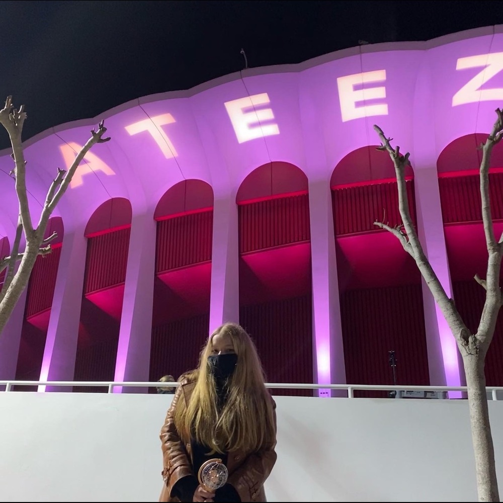 Meet your Posher, Denni